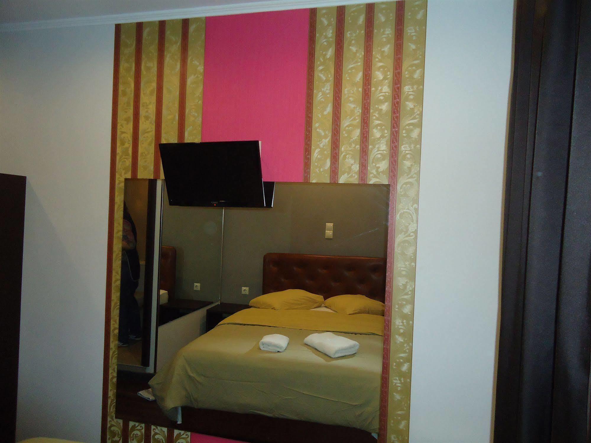 Cosmopolit Hotel Athens Exterior photo